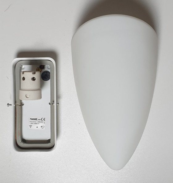 Image 1 of 2 vintage wandlampen Massive 01/0327