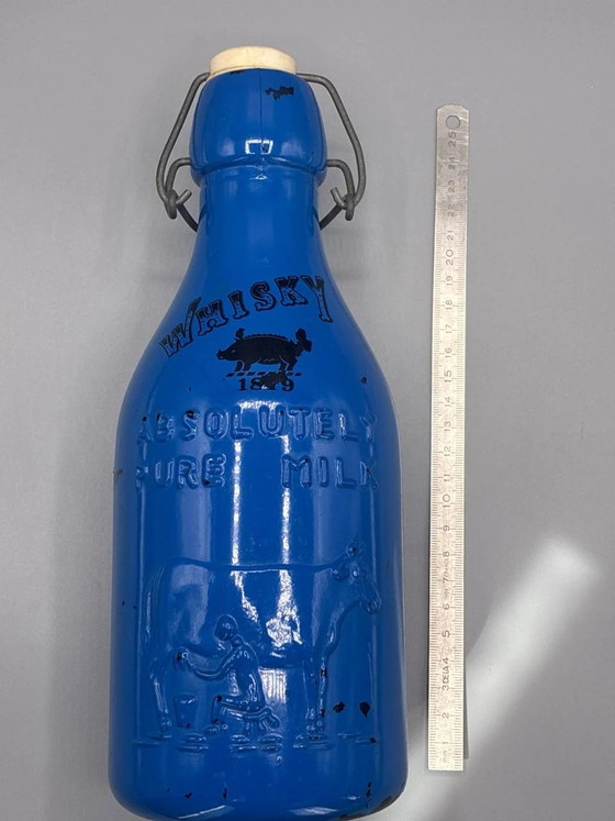 Bottiglia vintage blu con tappo a cerniera per whisky al latte, decorazione retrò – Bicchieri e caraffe, Glass (photo 7 of 7)