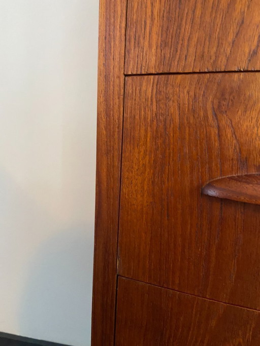Vintage Danish chest of drawers with 8 drawers