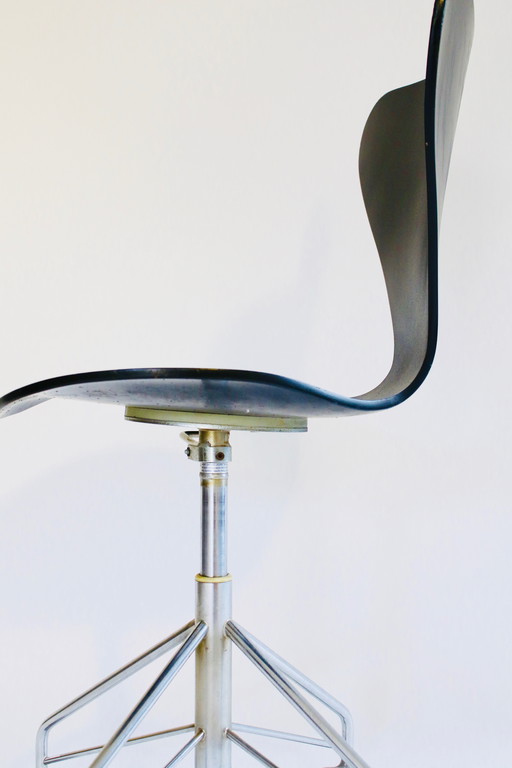Arne Jacobsen Bureaustoel Piétement Secrétaire