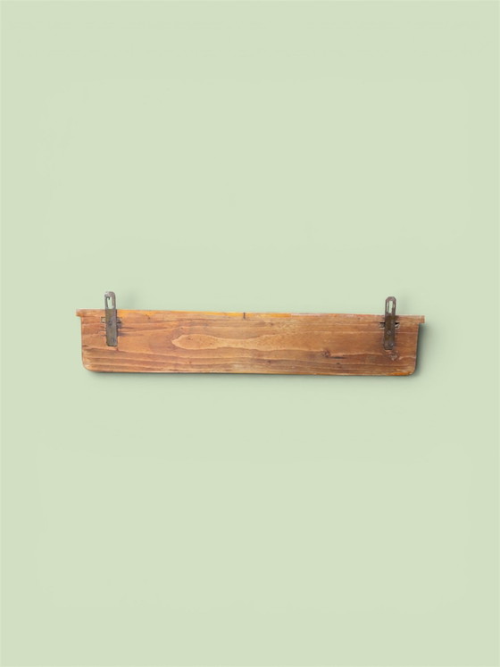 Image 1 of Originele Vintage Houten Wandkapstok met Hoedenplank | Jaren ’40/’50 | Schuurvondst