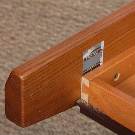 Image 1 of Pareja de mesitas de noche de olmo, obra francesa de los años 80