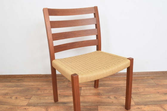 Image 1 of Silla de comedor danesa de teca de mediados de siglo, diseñada por Niels O. Møller para J.L. Møllers en la década de 1960.