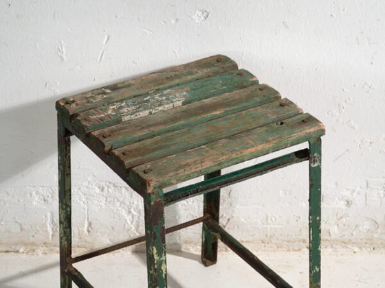 Taburete industrial antiguo de madera de pino y hierro – Europa Central, circa 1950 – Iron, Industrieel (photo 18 of 40)