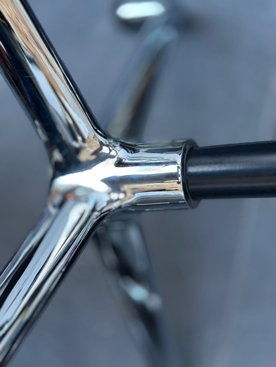 Image 1 of Fauteuil Eames EA 105 édition Vitra