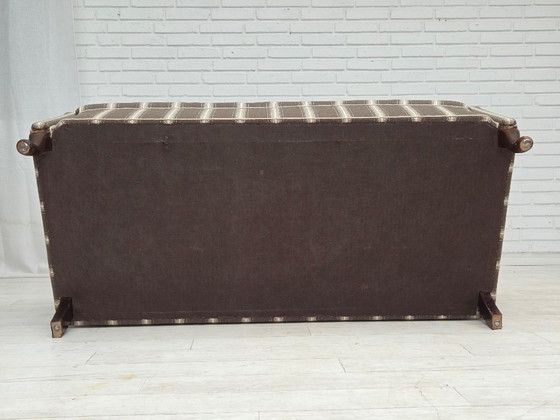 Image 1 of Divano danese a 2 posti, anni '50, lana a righe, gambe in legno di frassino.