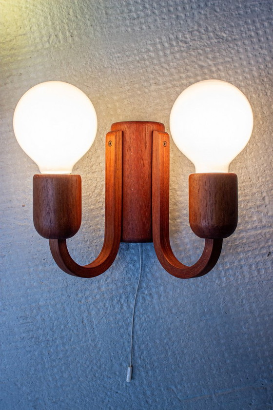 2 apliques de pared Domus, madera de teca, diseño danés, mediados de siglo (años 60). – Wood (photo 4 of 15)