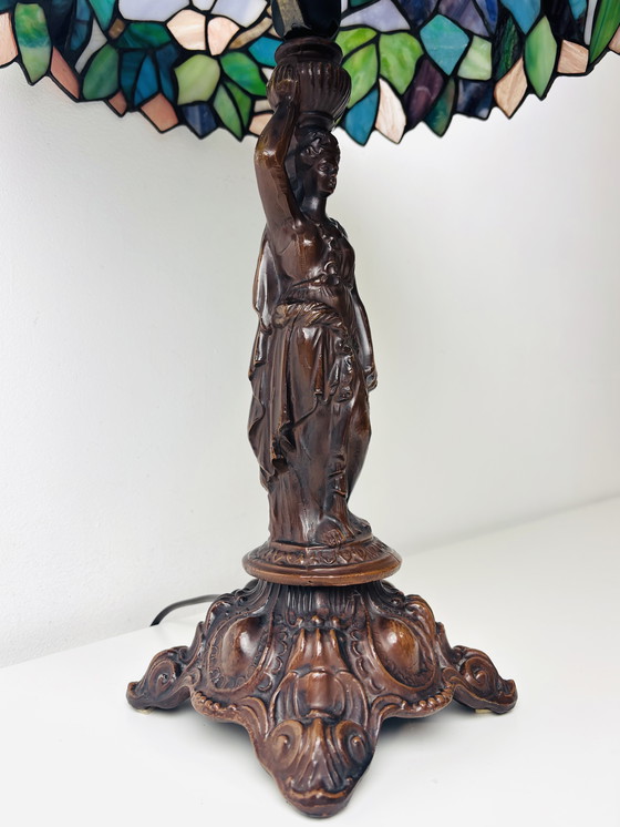 Image 1 of Lampe de table Art Déco style Tiffany, statue de femme