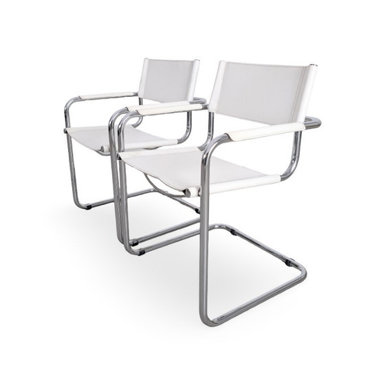 Image 1 of Set di 2 sedie a sbalzo in stile Bauhaus, simili a quelle di Mart Stam e Marcel Breuer.