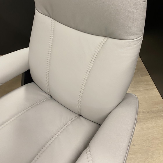 Image 1 of Stressless Consul relaxfauteuil met hocker M