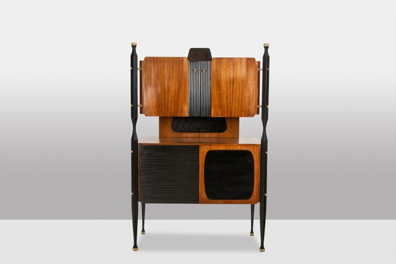 Image 1 of Coppia di armadi italiani impiallacciati in teak. Circa 1960.