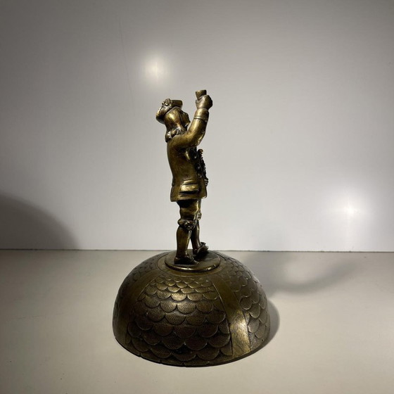 Desk Bell Figurine in Bronze with Acorn-Shaped Chimes, 19th Century – Table accessories, Brass (photo 13 of 16)