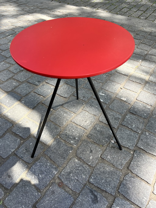 Table tripode vintage, table d'appoint, rouge, années 1980, Memphis Style