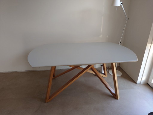 Preciosa mesa de comedor redonda (170 cm) extensible "Wings"