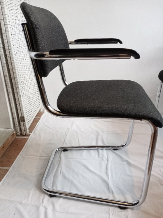 Image 1 of Lande Artifort Schlittenstühle