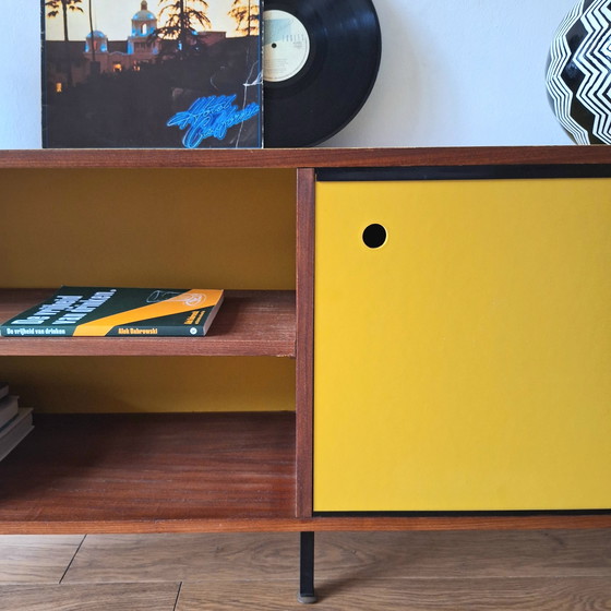 Image 1 of vintage dressoir