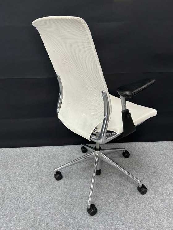 Image 1 of Vitra Meda office chair (refurbished)