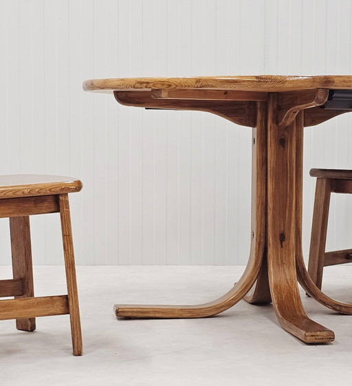 Vintage Pine Dining Set – Round Table With 4 Matching Chairs