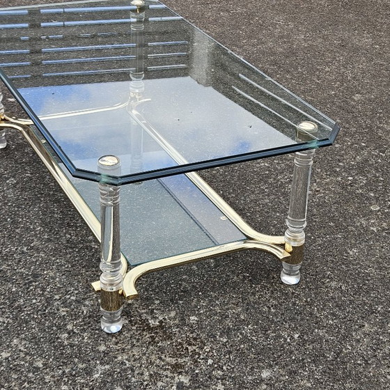 Image 1 of Italienischer schwerer zweistöckiger Couchtisch aus Lucite, Tommaso Barbi, Regency-Stil, 80er Jahre