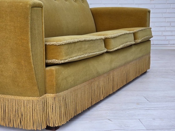Image 1 of Anni '70, divano danese a 3 posti, velluto originale verde chiaro per mobili.