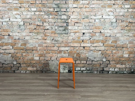 Blå Station Bimbo Hocker – Oranges Holz | Osko + Deichmann – Wood (photo 2 of 5)