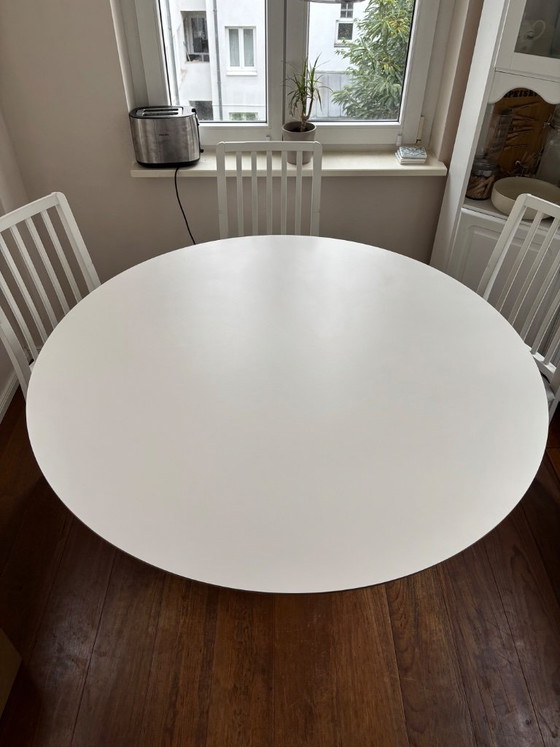 Andreu World Reverse design table Ø 130 cm – Piergiorgio Cazzaniga – Dining tables, Mdf (photo 5 of 6)