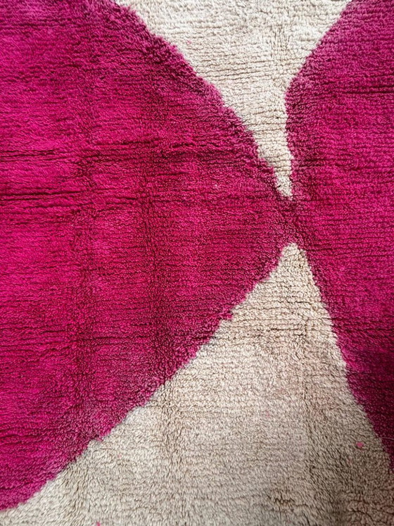 Image 1 of Pink and white Moroccan Mrirt Wool Rug 300X200 cm – Handwoven Berber Carpet, Modern Abstract Boho Style, Authentic Wool Area Rug