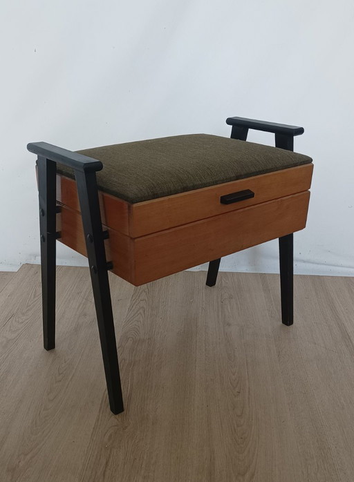 Tabouret des années 1950 avec rangement