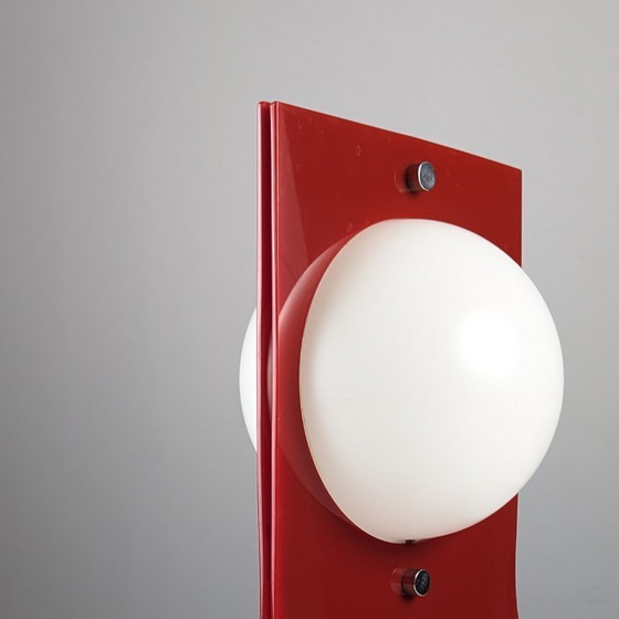 Image 1 of Rote Acryl-Tischleuchte von Neal Small, 1960er Jahre