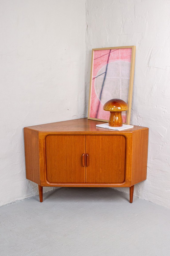 Image 1 of Vintage teakhouten hoekcommode/dressoir/hoekkast, Deens, midden 20e eeuw