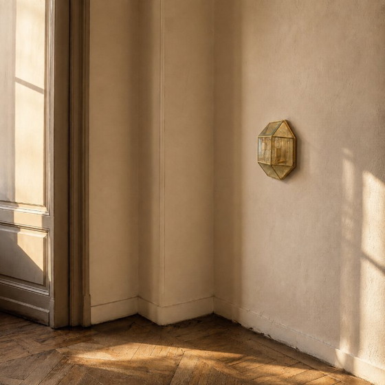 Image 1 of Geometrische wandlamp van messing en glas, jaren 80