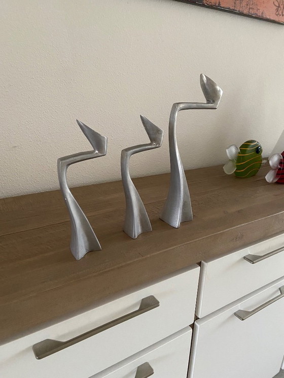 Image 1 of 3 grands chandeliers SWAN de Matthew Hilton Design