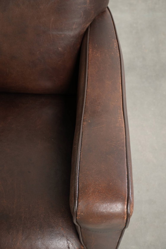Fauteuil Subtil Foncé Vintage En Cuir De Mouton Avec Coussin Fixe Et Design Intemporel – Leather, Klassiek (photo 8 of 12)