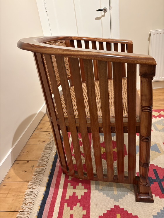 Image 1 of Rotan stoel mahoni hout