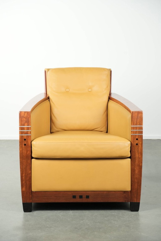 Luxury Art Deco design armchair by Schuitema from the Decoforma series, model Frank, in good condition.