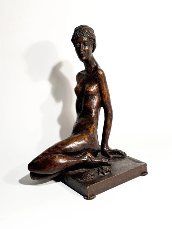 1920s Italian Bronze Sculpture of a Lady (photo 4 of 11)