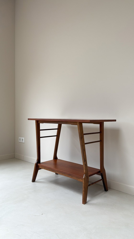 Image 1 of Tavolino vintage in legno di teak