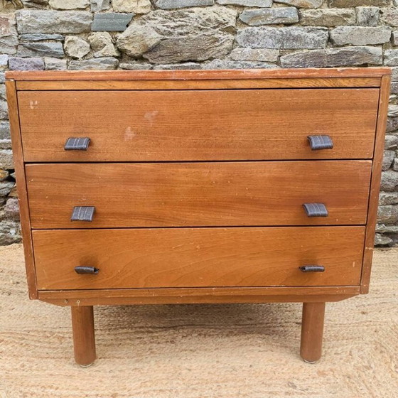 Cassettiera vintage con maniglie in pelle – Anni '50/'60 – Cassettiere, Legno (photo 6 of 25)
