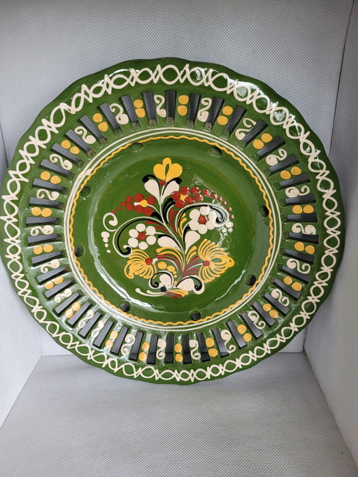 Wall plate / fruit bowl ceramic from Hungary