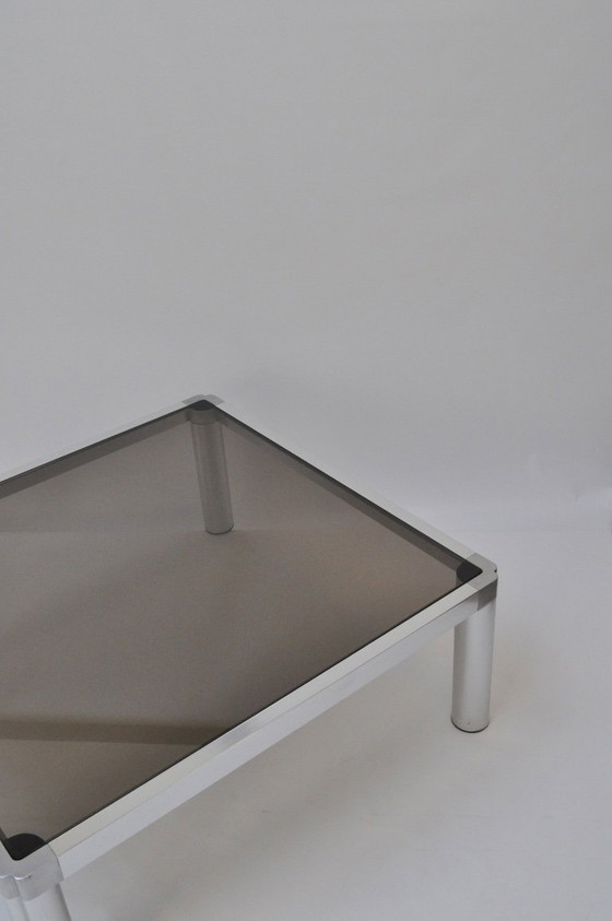 Image 1 of Mesa de centro Artifort T122 – Kho Liang Ie – cristal ahumado original – 100 × 100 cm – década de 1970