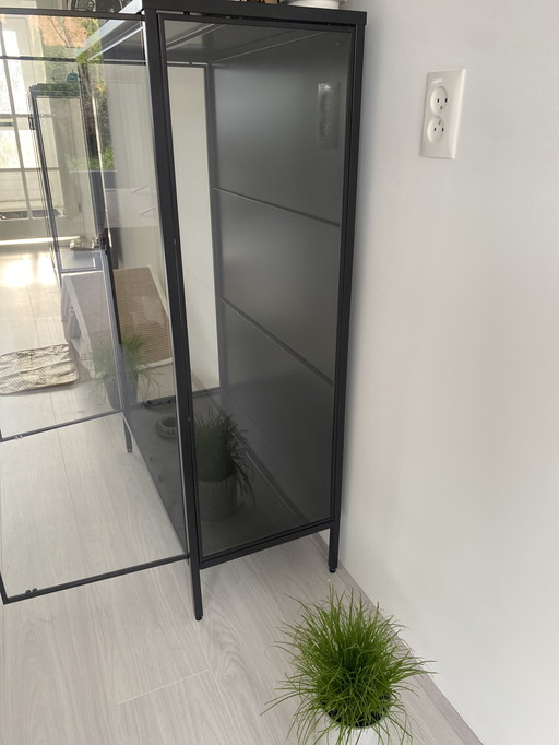 Glazen vitrine kast Rudsta IKEA