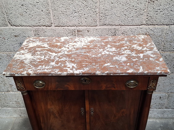 Image 1 of Armario penant con tapa de mármol del siglo XIX.