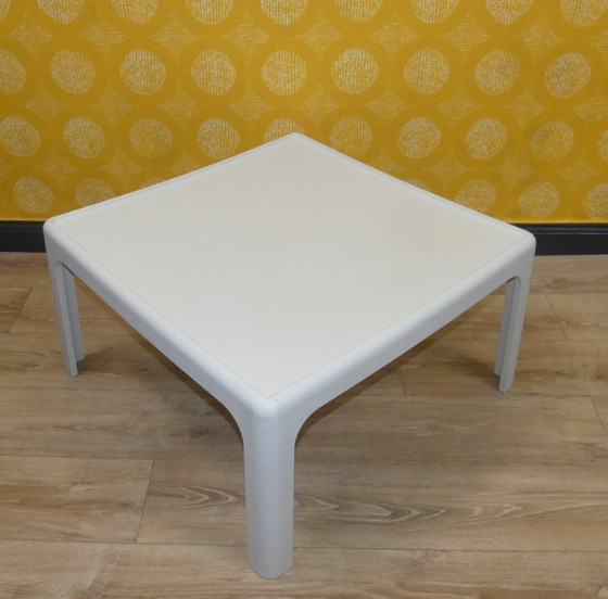 Image 1 of vintage 70er Jahre Couchtisch Beistelltisch 70x70H40 von Peter Ghyczy Horn Collection weiß space age retro panton