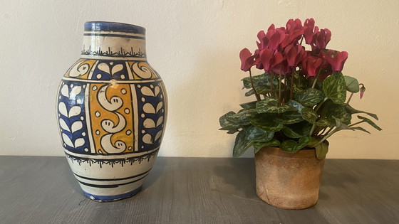 Image 1 of Original Moroccan Vase Ahmed Serghini Safi – Signed – 25 cm