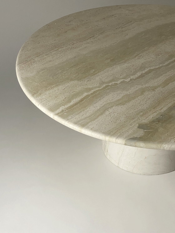 Image 1 of Table basse ronde en travertin Up&Up, 1970s