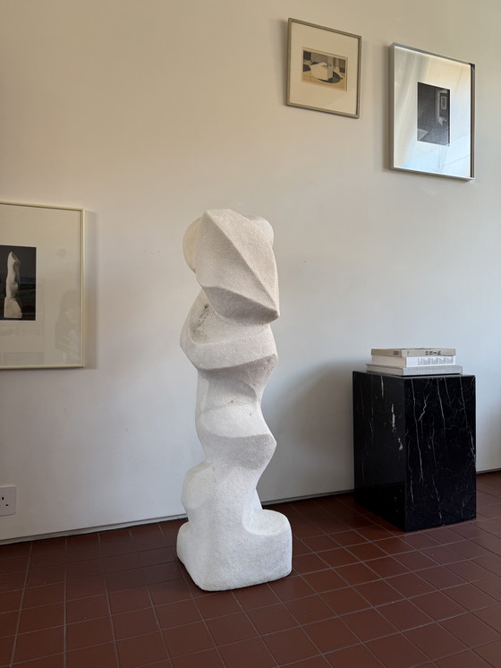 Image 1 of Stehende Granit-Stein-Skulptur