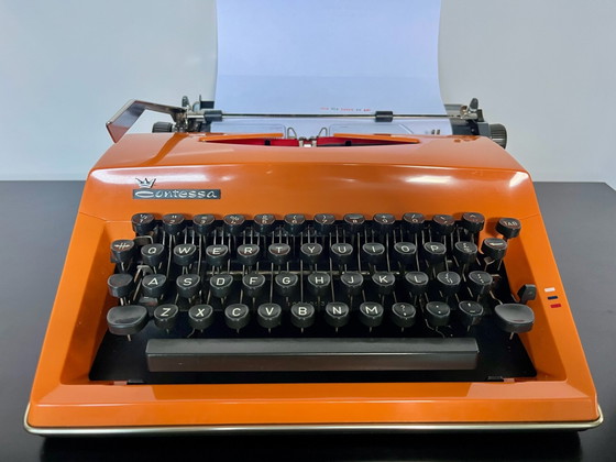 Orange Adler Contessa de Luxe Typewriter – Decorative Objects, Metal, Plastic (photo 15 of 15)
