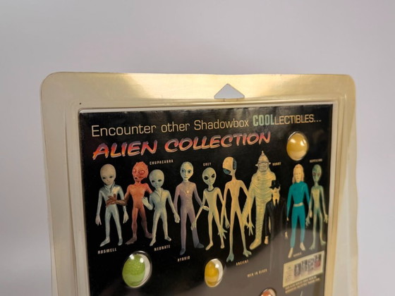 Shadowbox Glow Alien Gift Set – Glow | 1988 – Dekorative Objekte, Paper, Plastic (photo 5 of 5)