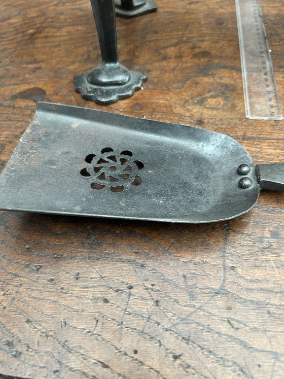 Ensemble de cheminée classique avec chenets forgés à la main – Objets déco, Cast Iron (photo 3 of 6)