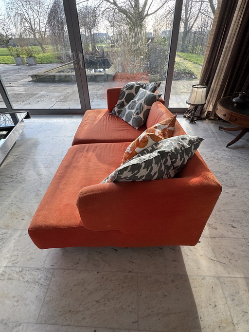 Edra orangefarbenes Design-Sofa mit Kissen